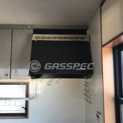 施工前のレンジフード