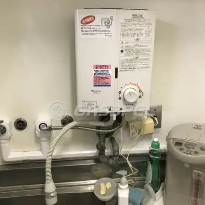 施工前の給湯器（RUS-V51RT）