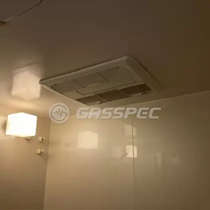 施工前の浴室乾燥機（BBD-3304ACSKJ3M）