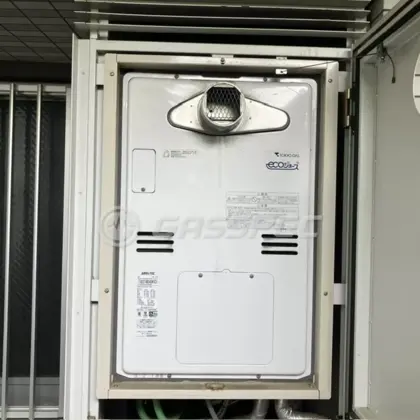 施工前の暖房熱源機（RUFH-K2402SAT2-3(A)）