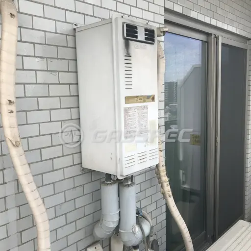 交換前の給湯器
