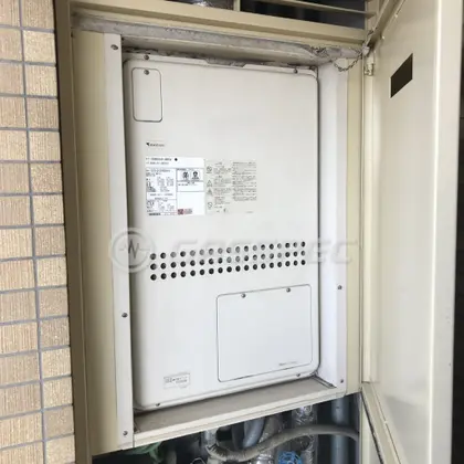 施工前の暖房熱源機（GTH-2413AWXH-H）