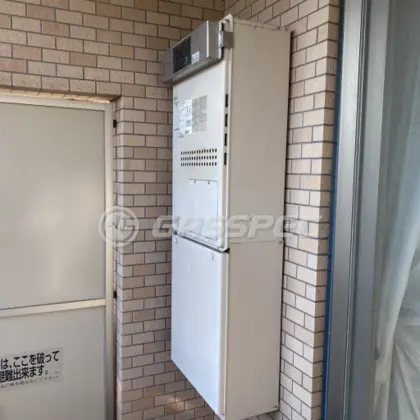 施工前の暖房熱源機（GTH-2417AWX3H）