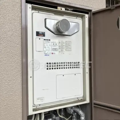 施工前の暖房熱源機（GTH-2417AWX6H-T）
