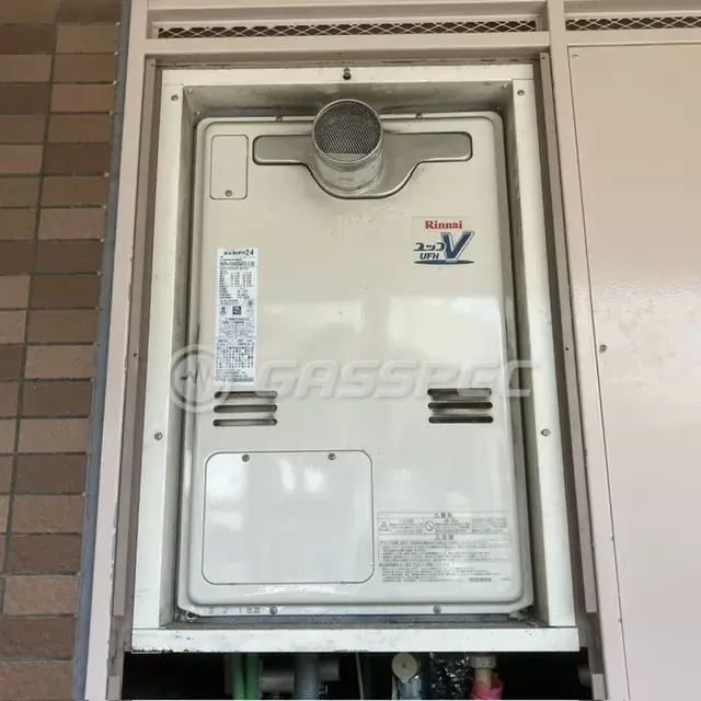 交換前の暖房熱源機（リンナイ RUFH-V2403SAT2-3(B)）