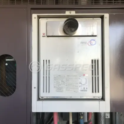 施工前の給湯器（GX-240AT）