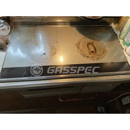施工前のIHクッキングヒーター（KZ-VSW33E）