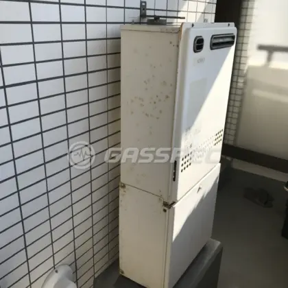 施工前の給湯器（GT-2027AWX）