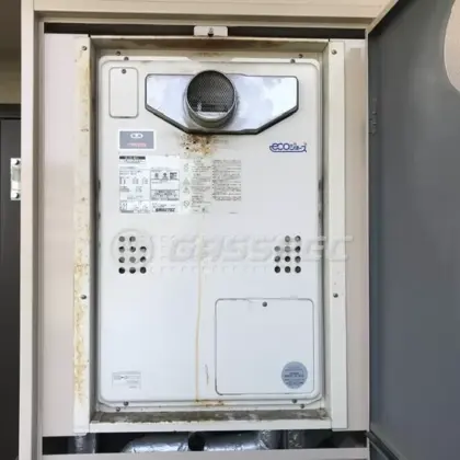 施工前の暖房熱源機（GTH-C2440AWX6H-T）