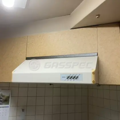 施工前のレンジフード