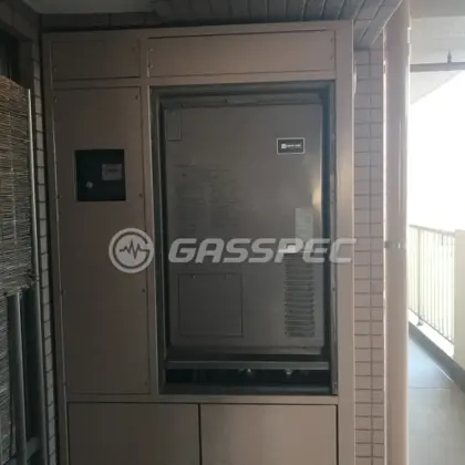 施工前の暖房熱源機（AT-4200ARSAW3Q-H）