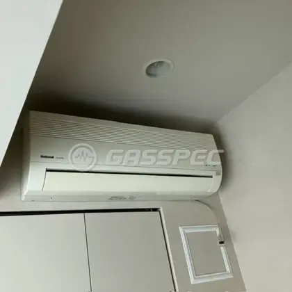 施工前のエアコン（CS-225TB）