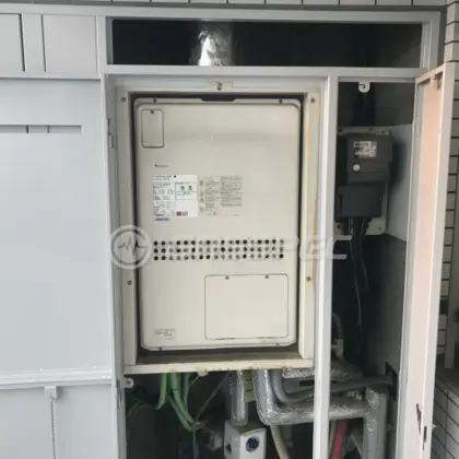 施工前の暖房熱源機（GTH-2413AWXH-H）