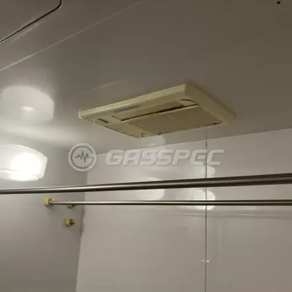 施工前の浴室乾燥機（FD2811J3）
