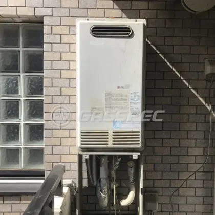 施工前の給湯器（RGE21KS1-S）