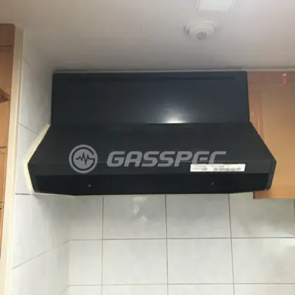 施工前のレンジフード