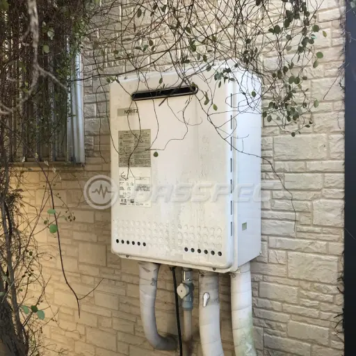 交換前の給湯器（ノーリツ GT-2460SAWX）