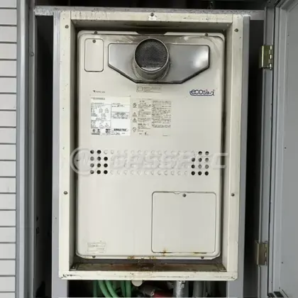 施工前の暖房熱源機（GTH-C2439AWX3H-T）