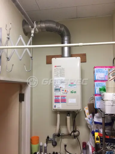施工前の給湯器（GQ-2416WX-FFA）