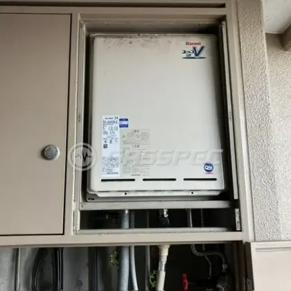 施工前の給湯器（RUF-A2400AB）