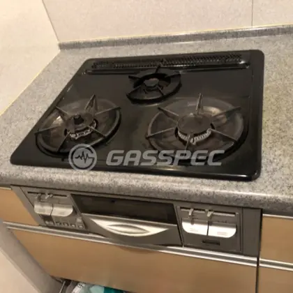 施工前のビルトインガスコンロ（DW32C1DTR）