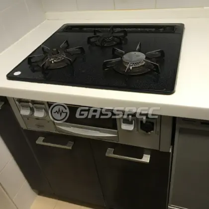 施工前のビルトインガスコンロ（DG32D1NR）