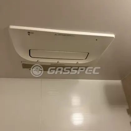 施工前の浴室乾燥機（FD2816J3M）