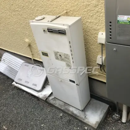 施工前の暖房熱源機（DS-107RSA-W）