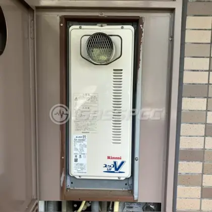 施工前の給湯器（RUF-VS2005AT）