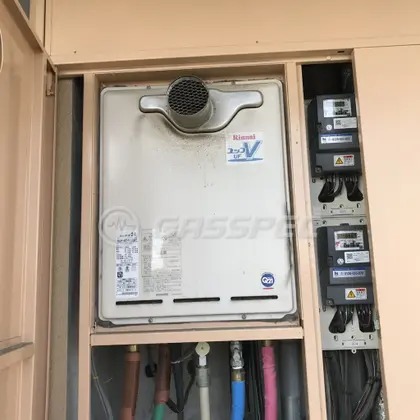 施工前の給湯器（RUF-A2400SAT）