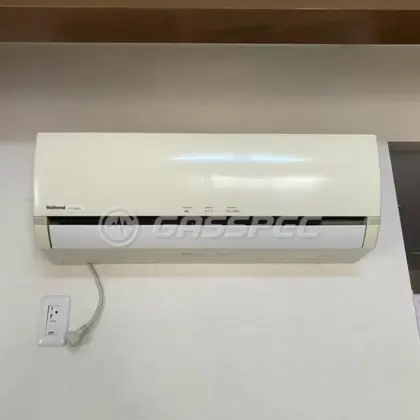施工前のエアコン（CS-366VB2-W）