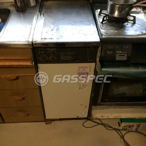 交換前の給湯器（ノーリツ GBF-1600D）