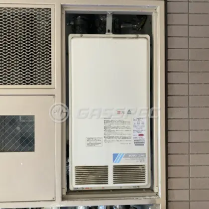 施工前の給湯器（RGE21KV1-U）