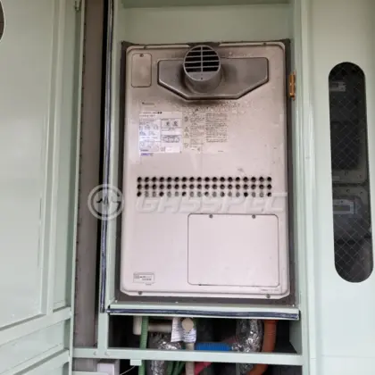 施工前の暖房熱源機（GTH-2413AWXH-T）