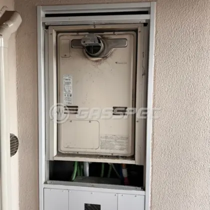 施工前の暖房熱源機（RUFH-V2403AA2-3）