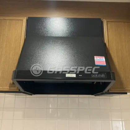 施工前のレンジフード