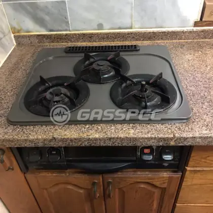 施工前のビルトインガスコンロ（PKD-30CGR）