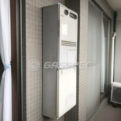 施工前の暖房熱源機（GTH-2413AWXH）