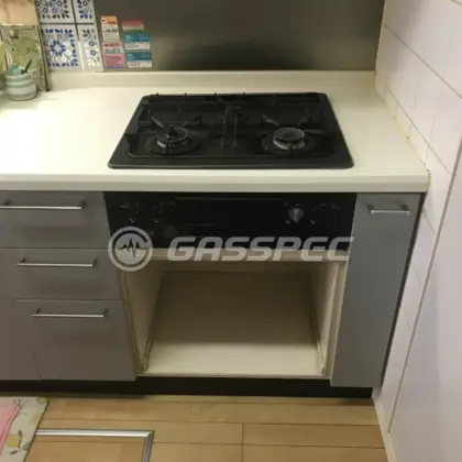 施工前のビルトインガスコンロ（DG3068NR）