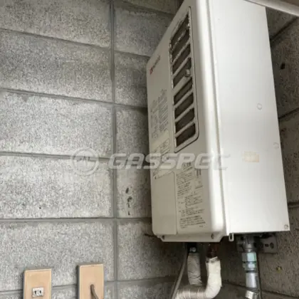 施工前の給湯器（GQ-1623WD-F）