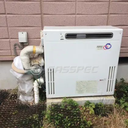 施工前の給湯器（GX-240AR）