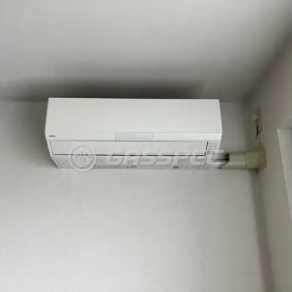 施工前のエアコン（AS-R28C-W）
