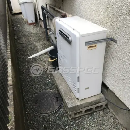 施工前の給湯器（GT-C2042ARX-MB）