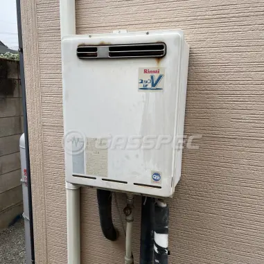 交換前の給湯器（リンナイ RUF-V2401SAW）