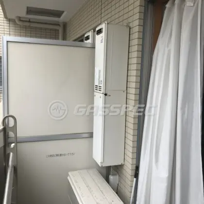 施工前の給湯器（RUX-VS1616W）