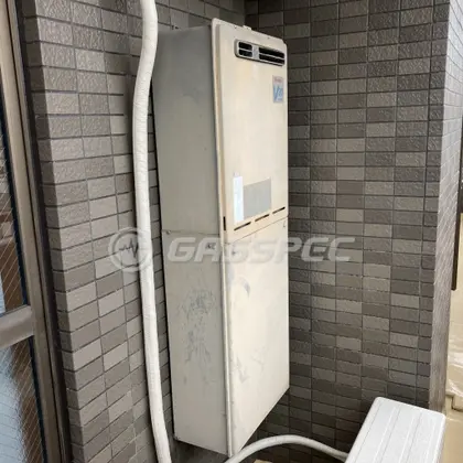 施工前の給湯器（RUF-V2000SAW-1）