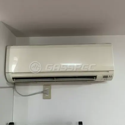 施工前のエアコン（MSZ-GV401S-W / MSZ-GV281-W）