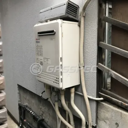 施工前の給湯器（GT-C2052(S)AWX）