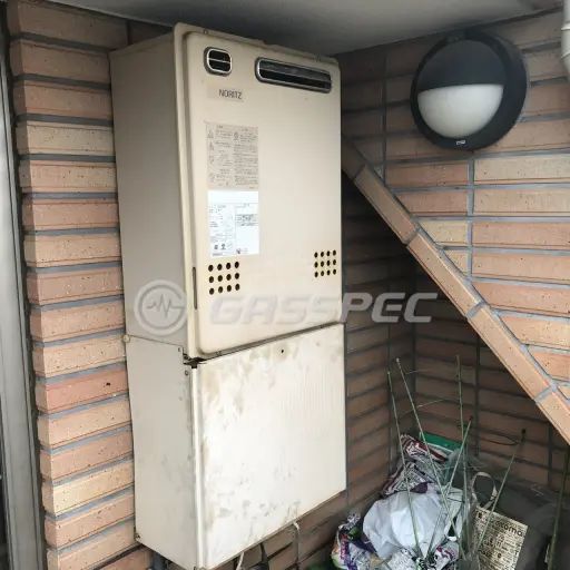 交換前の給湯器（ノーリツ GT-2422SAWX）