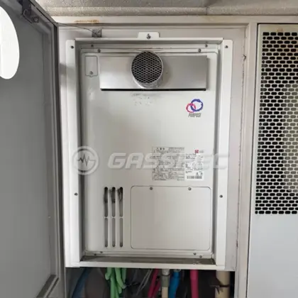 施工前の暖房熱源機（GH-244ATH-R）